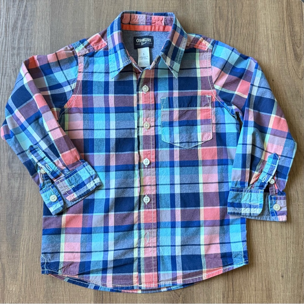 🐻 2/$25 • Cute Outfit • Blue & Pink Plaid Button-Up Shirt & Khaki Shorts - Picture 3 of 8